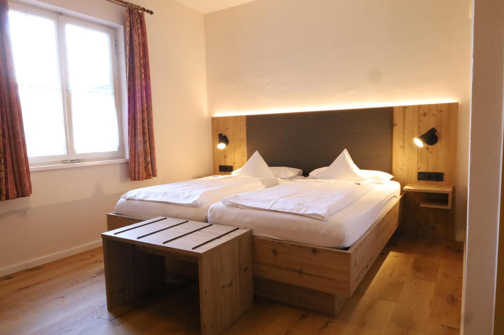 Hotel Gasthof Zur Post ولفغ المظهر الخارجي الصورة